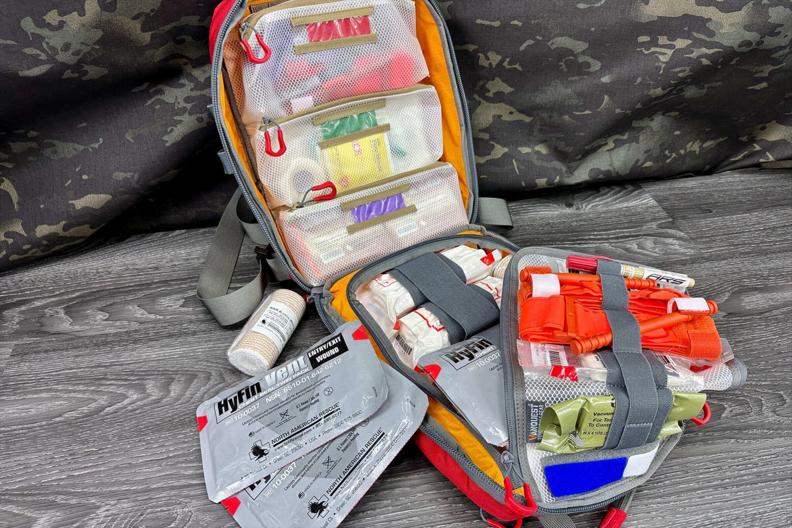 Medical clamshell pouches and backpacks: When seconds count!