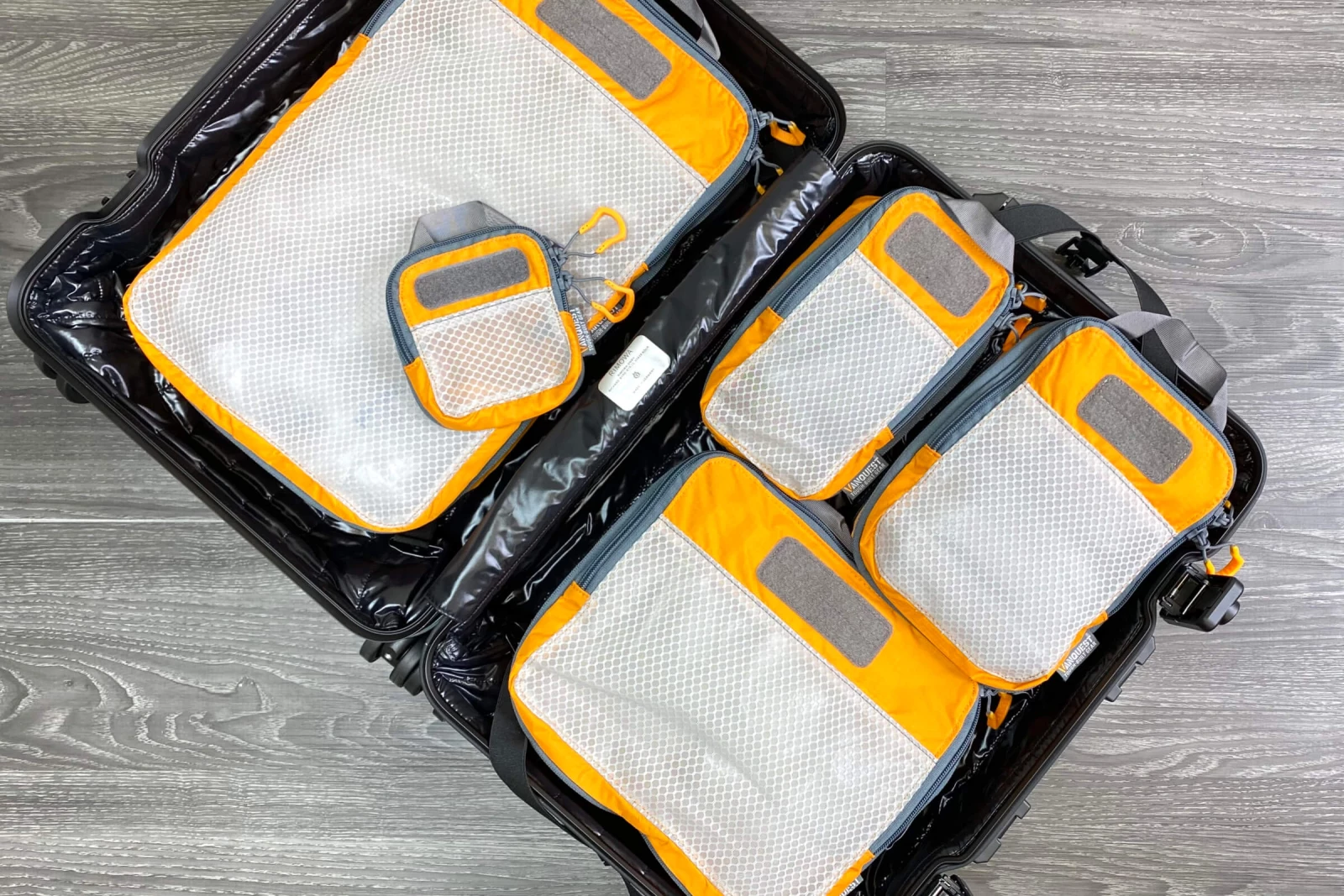 Efficient organization with organizer pouches & packing cubes!