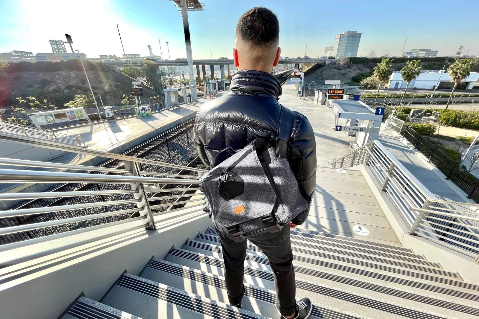 Classic messenger bags for EDC, work & commuting.